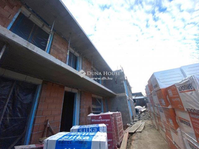 Eladó téglalakás, Érden 248 M Ft, 6 szobás