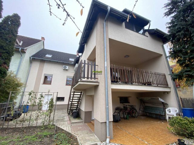 Eladó sorház, Sopronban 132.9 M Ft, 6 szobás