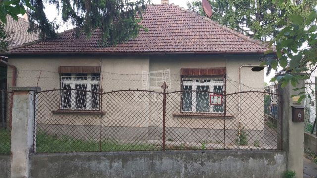 Eladó családi ház, Budapesten, XVI. kerületben 76 M Ft, 2 szobás