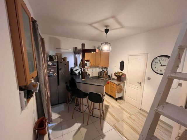 Eladó téglalakás, Budakeszin 62.075 M Ft, 3 szobás