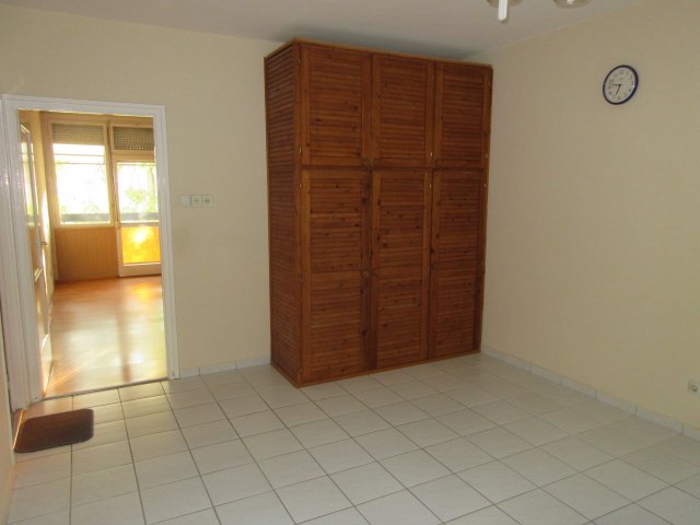 Eladó téglalakás, Debrecenben 53.9 M Ft, 2 szobás