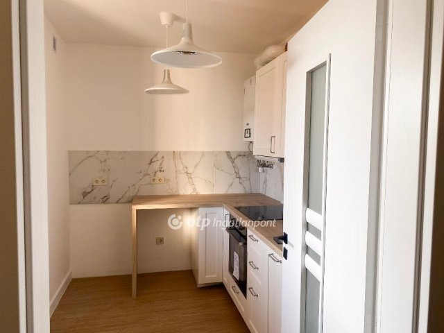 Eladó téglalakás, Debrecenben 63.5 M Ft, 2 szobás