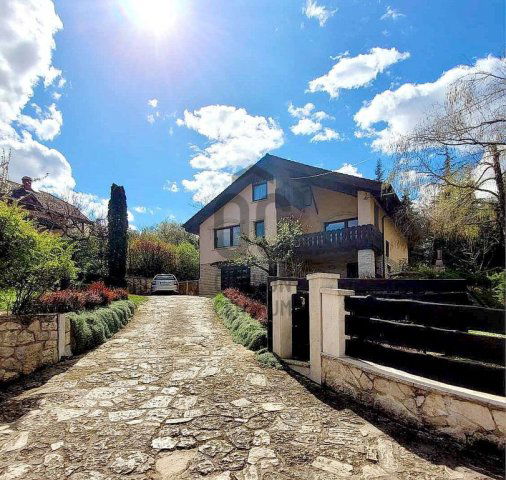 Eladó családi ház, Süttőn 89.9 M Ft, 4 szobás