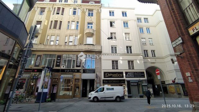 Kiadó téglalakás, albérlet, V. kerületben, Régi posta utcában