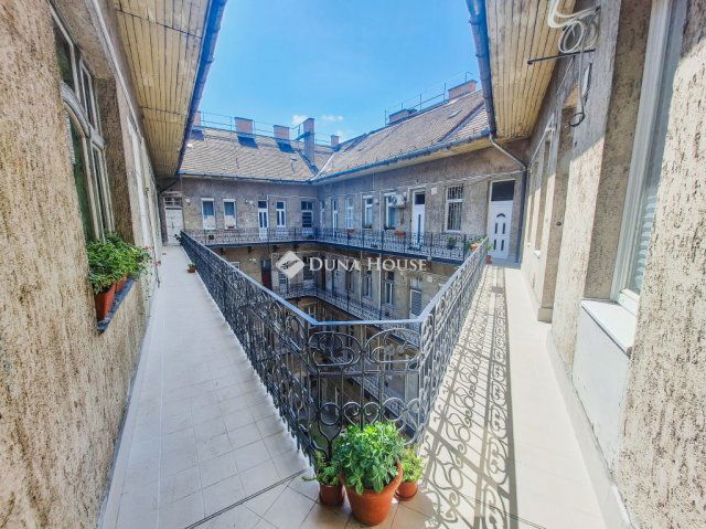 Eladó téglalakás, Budapesten, VIII. kerületben 36.9 M Ft
