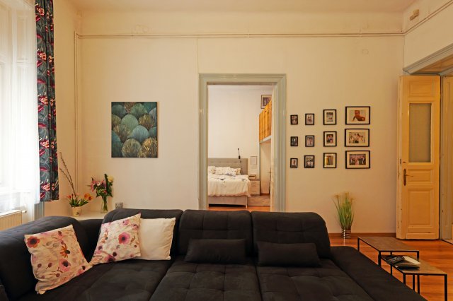 Eladó téglalakás, Budapesten, VI. kerületben 129.9 M Ft