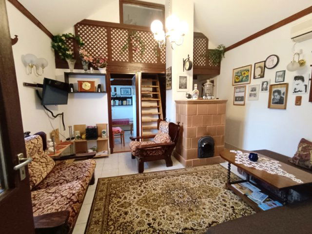 Eladó nyaraló, Felsőörsön 69 M Ft, 4+2 szobás