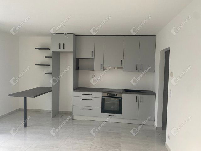 Eladó téglalakás, Győrött 74.85 M Ft, 3 szobás