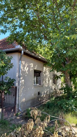 Eladó családi ház, Hajdúdorogon 18 M Ft, 2 szobás