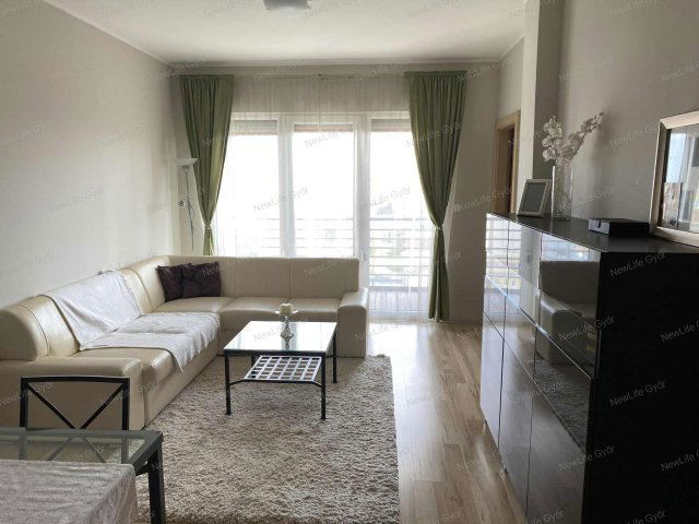 Kiadó téglalakás, albérlet, Győrött 210 E Ft / hó, 2 szobás