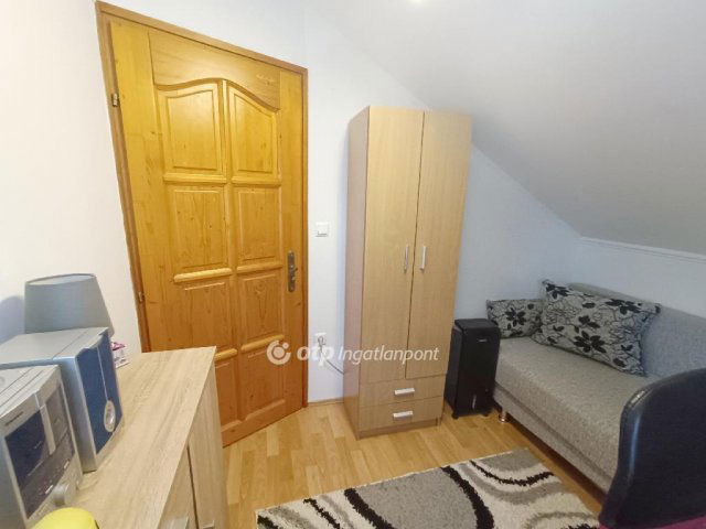 Eladó ikerház, Szigethalmon 78.5 M Ft, 2+2 szobás