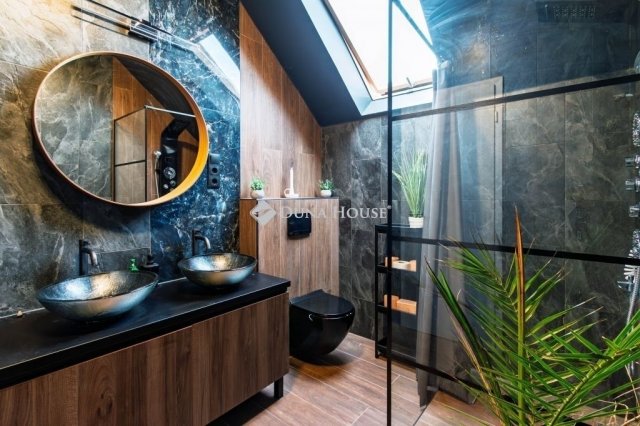 Eladó ikerház, Budapesten, XVIII. kerületben 164.5 M Ft, 5 szobás