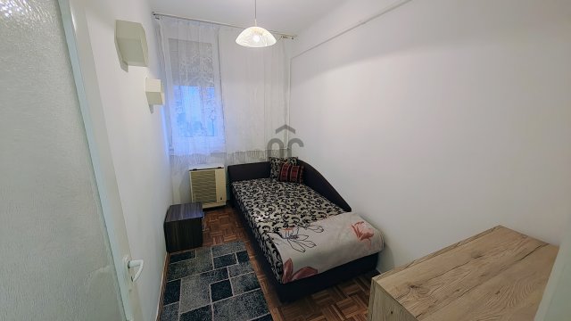 Kiadó téglalakás, albérlet, Debrecenben 160 E Ft / hó, 2 szobás