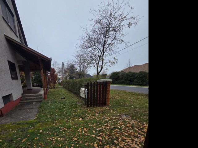 Eladó nyaraló, Vonyarcvashegyen 65 M Ft, 5 szobás