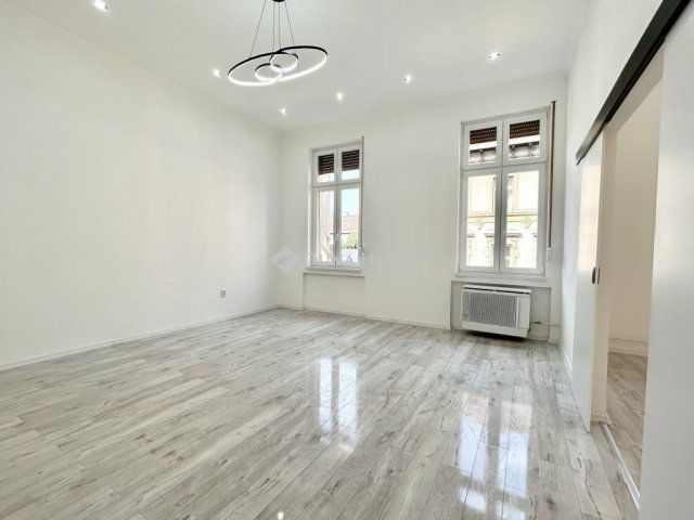 Eladó téglalakás, Budapesten, VII. kerületben 79.9 M Ft