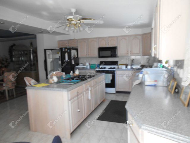 Eladó nyaraló, Hévízen 290 M Ft, 8 szobás