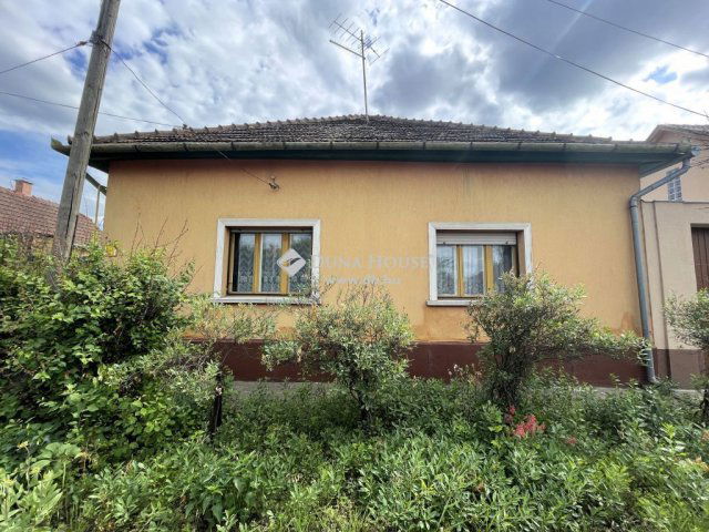 Eladó családi ház, Kecskeméten 33.5 M Ft, 3 szobás