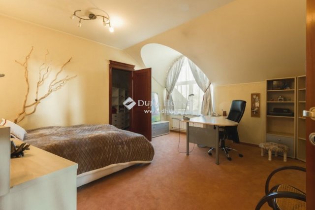 Eladó családi ház, Budapesten, XXI. kerületben 562.5 M Ft