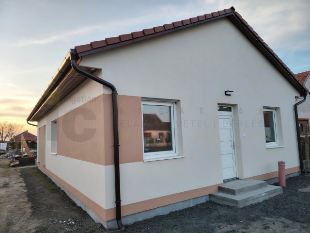 Eladó családi ház, Mártélyban 65 M Ft, 3 szobás