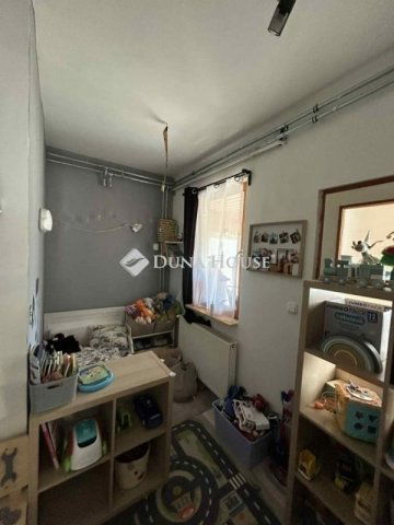 Eladó családi ház, Inárcson 79.9 M Ft, 7 szobás