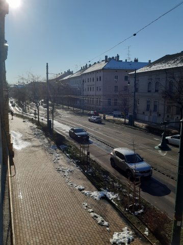 Kiadó téglalakás, albérlet, Szegeden 250 E Ft / hó, 1+1 szobás