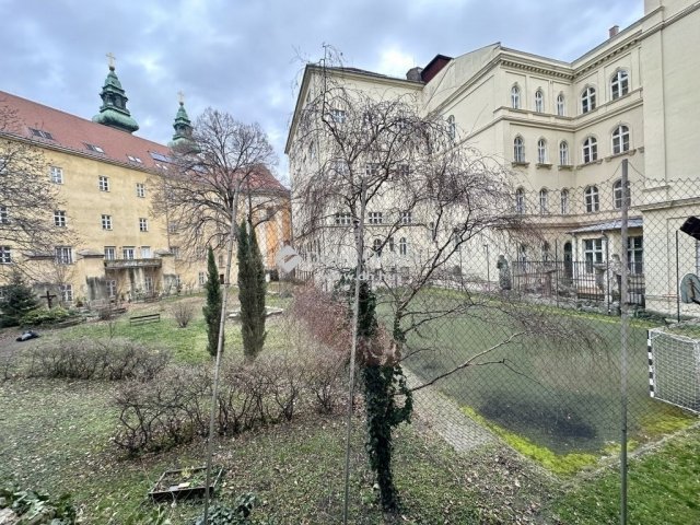 Eladó téglalakás, Budapesten, V. kerületben 175 M Ft, 4+1 szobás
