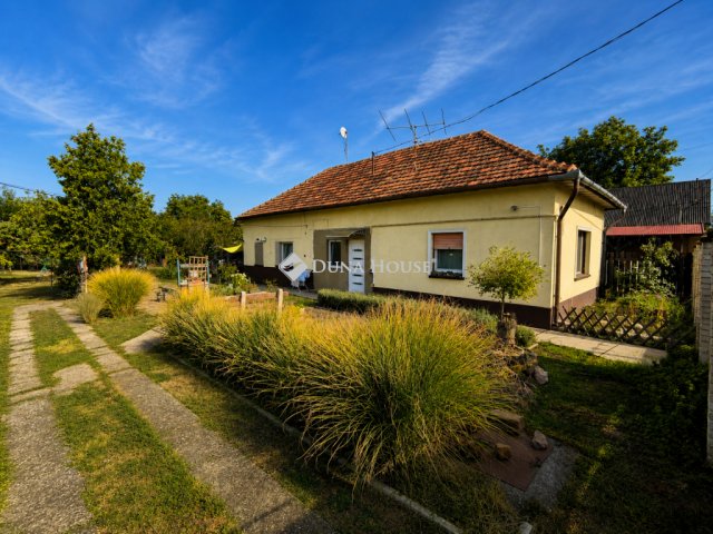 Eladó családi ház, Üllőn 84.199 M Ft, 4 szobás