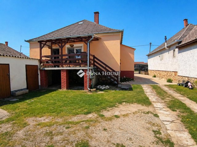 Eladó családi ház, Kisbéren, Fáy András utcában 49.5 M Ft