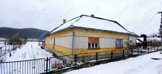 Eladó családi ház, Gutorföldén 14.9 M Ft, 2 szobás