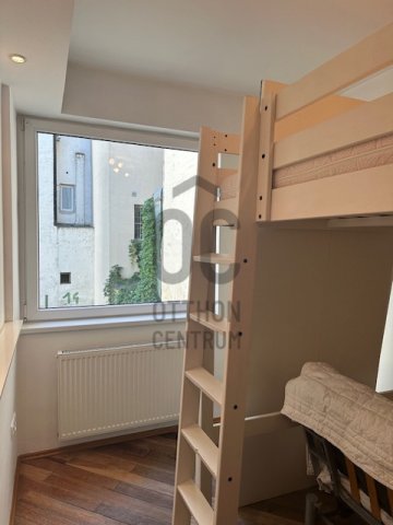 Eladó téglalakás, Budapesten, VI. kerületben 109.9 M Ft