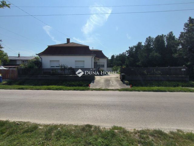 Eladó családi ház, Ráckevén 59.99 M Ft, 2 szobás