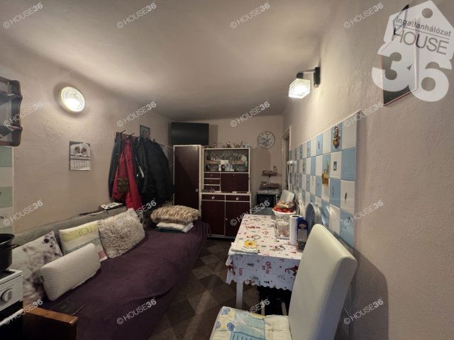Eladó családi ház, Kiskunfélegyházán 22.8 M Ft, 3 szobás