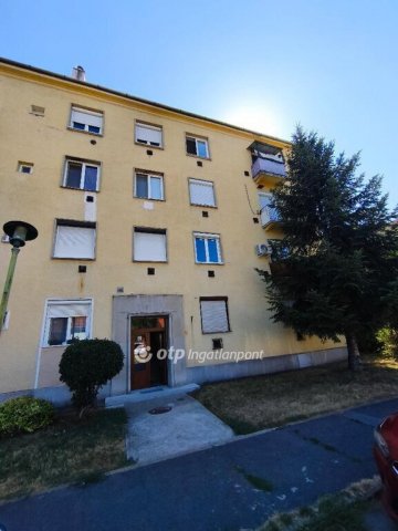 Eladó téglalakás, Miskolcon 24.9 M Ft, 2 szobás