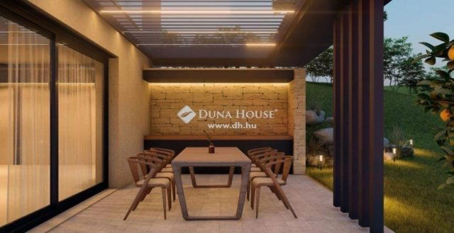 Eladó családi ház, Pécsett 388 M Ft, 4 szobás