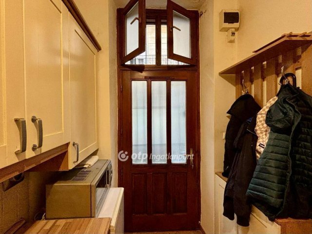 Eladó téglalakás, Budapesten, VII. kerületben 46.9 M Ft