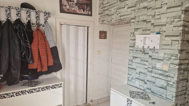 Eladó családi ház, Csolnokon 42 M Ft, 3 szobás