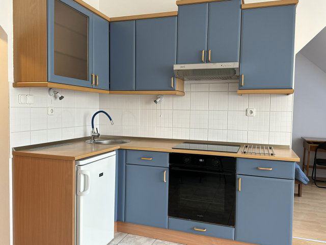 Kiadó téglalakás, albérlet, Győrött 160 E Ft / hó, 2 szobás