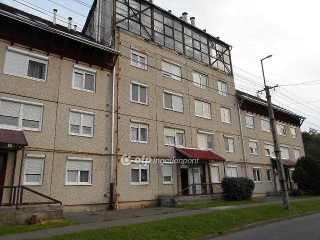 Eladó panellakás, Sajószentpéteren 19.5 M Ft, 2 szobás