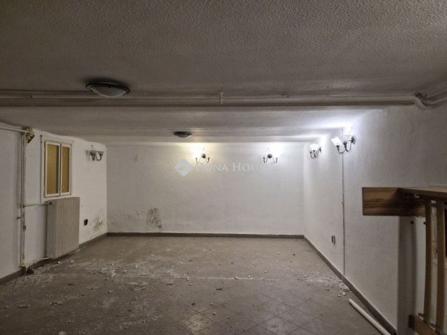 Eladó családi ház, Budapesten, XIV. kerületben 299 M Ft