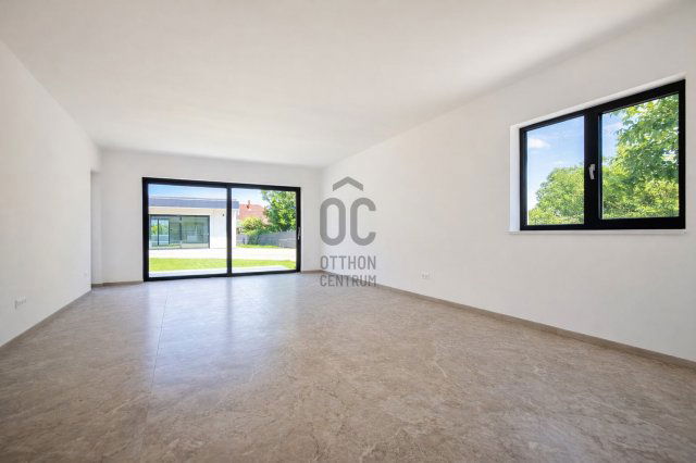 Eladó családi ház, Székesfehérvárott 199 M Ft, 5 szobás