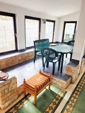 Eladó családi ház, Kisnémediben 65 M Ft, 4 szobás