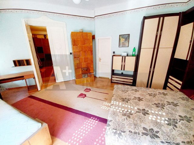 Kiadó téglalakás, albérlet, Szegeden 180 E Ft / hó, 3 szobás