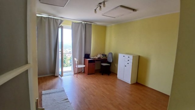 Kiadó téglalakás, albérlet, Pécsett, Magaslati úton, 1 szobás