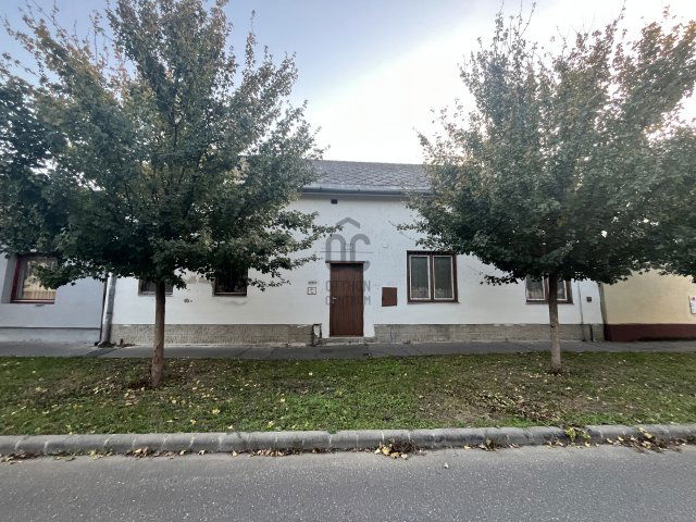 Eladó családi ház, Debrecenben 84.99 M Ft, 4 szobás