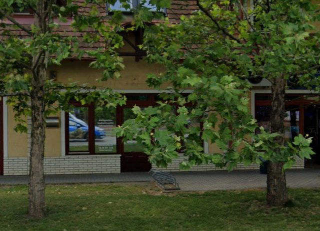 Eladó üzlethelyiség, Abonyban 37 M Ft, 2 szobás