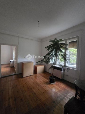 Eladó családi ház, Pétfürdőn 48 M Ft, 2 szobás