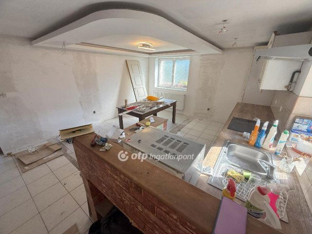 Eladó családi ház, Tiszakécskén 25.9 M Ft