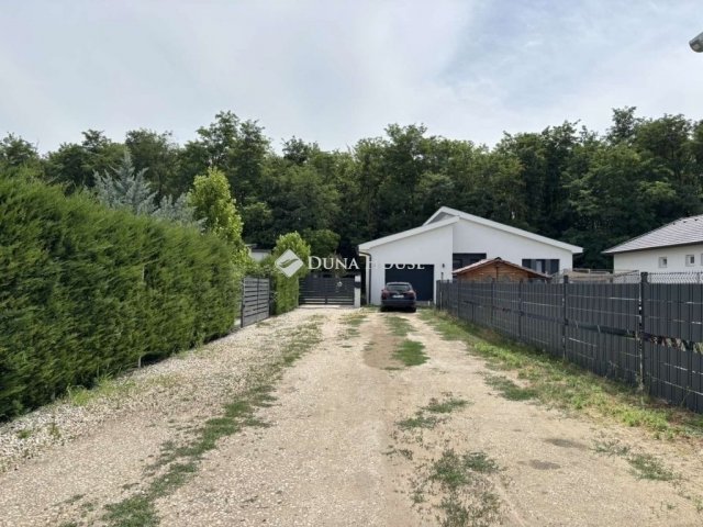 Eladó családi ház, Kecskeméten 134.99 M Ft, 4 szobás