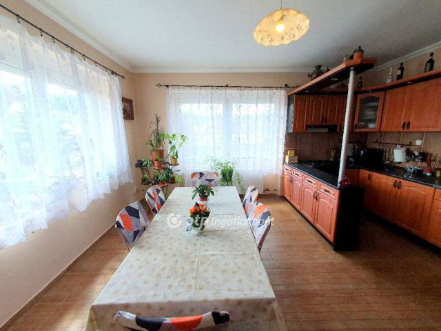 Eladó családi ház, Érden 84.9 M Ft, 4 szobás