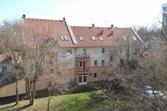 Eladó panellakás, Debrecenben 49.8 M Ft, 2 szobás